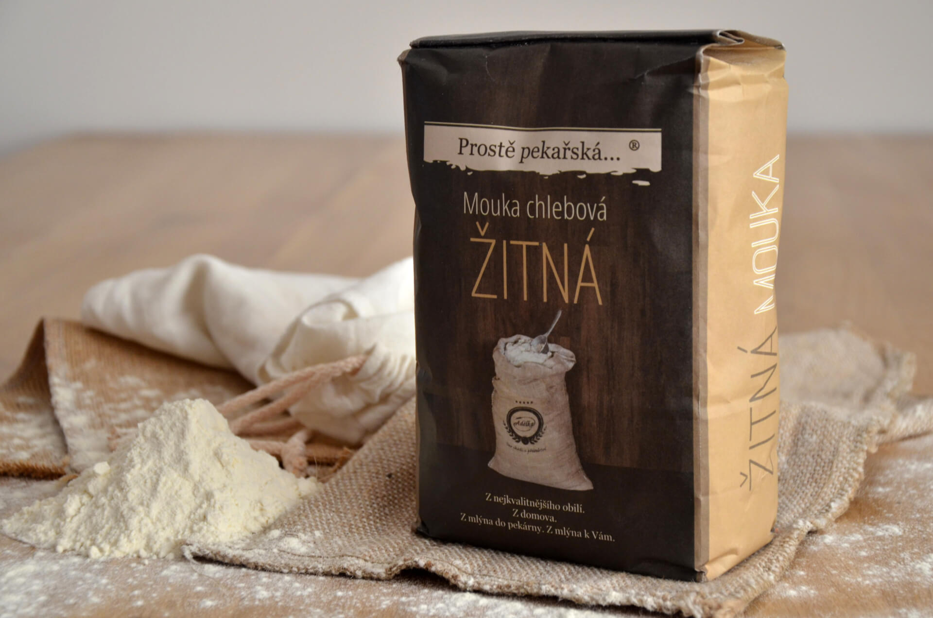 Prostě pekařská Mouka žitná 900 g Obrázek