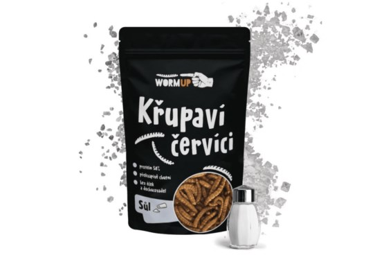 Křupaví červíci se solí